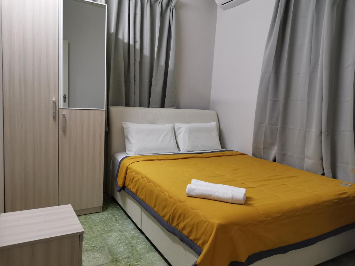 G Fortune Guest House Victoria Green George Town Exterior photo
