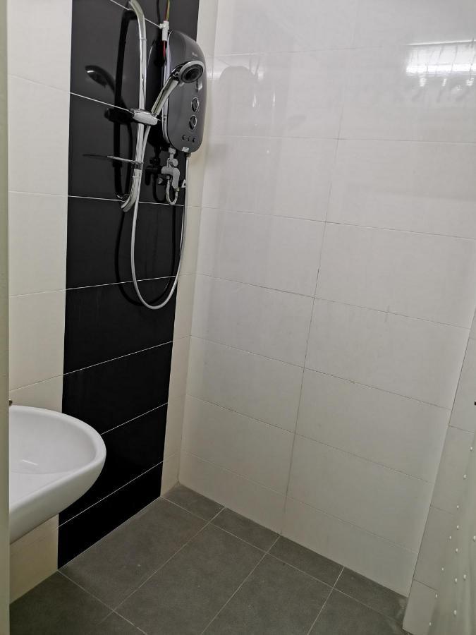G Fortune Guest House Victoria Green George Town Exterior photo
